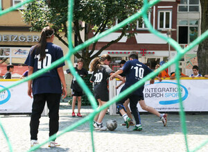 Straßenfußball und Ubuntu standen bei der "Straßenfußball für Toleranz WM 2010" in Baden-Württemberg im Mitteltelpunkt