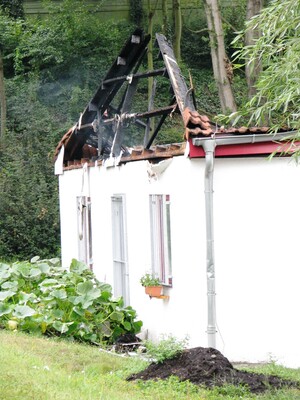 Bis auf die Grundmauer zerstörte das Feuer das Vereinsheim des SC Budokan Maintal. (Quelle: Sportjugend Hessen)