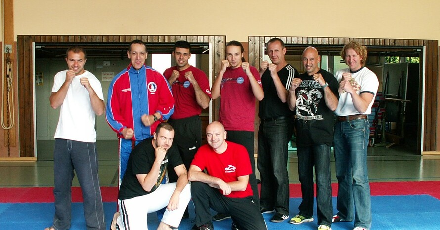 Die Teilnehmer der Trainer-C-Ausbildung im HKBV-Leistungszentrum in Darmstadt, Jimmy Iwinsky (2.v.l.) und Oliver Hahl (2.v.r) (Quelle: Sportjugend Hessen)